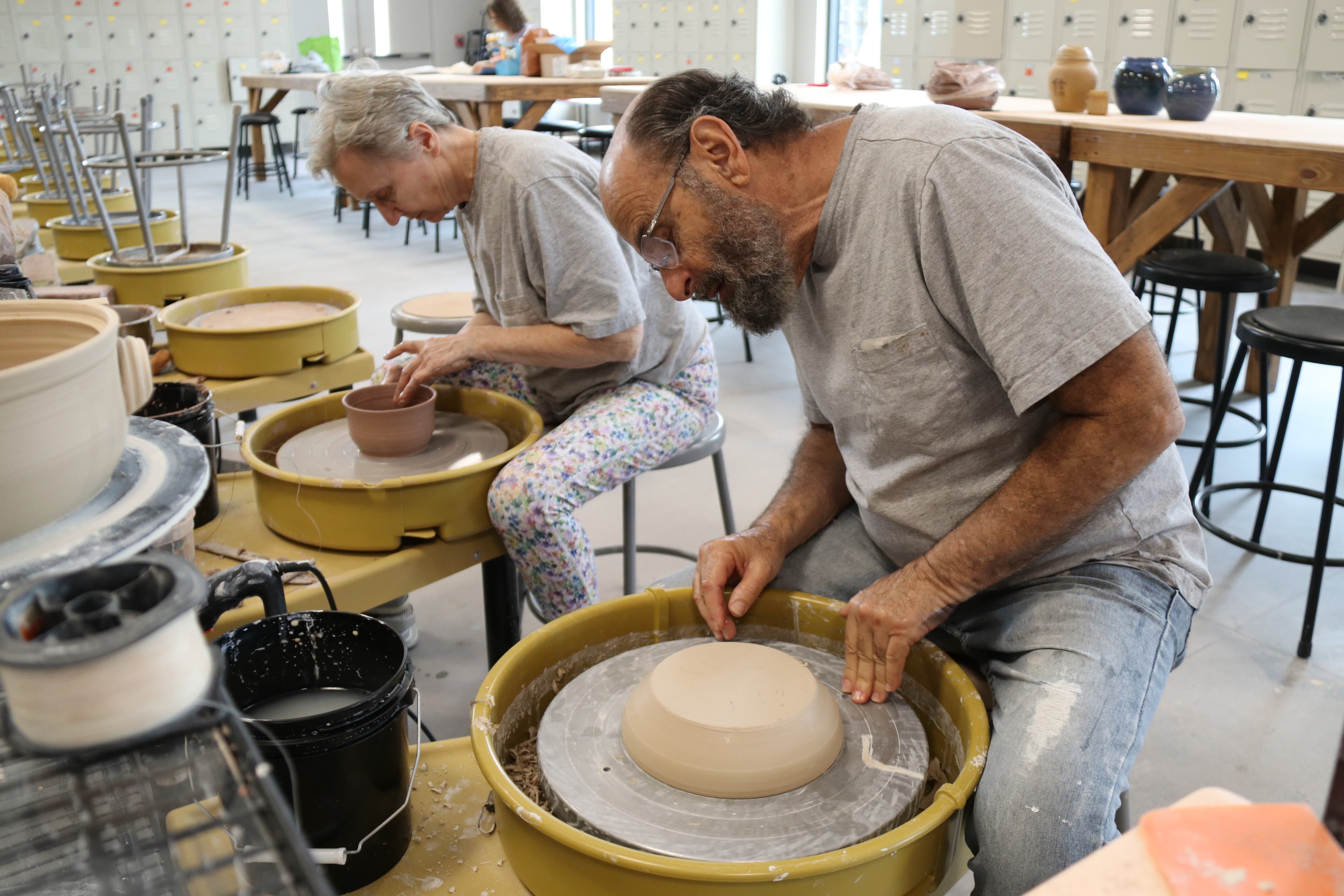 Atelier poterie sur tour